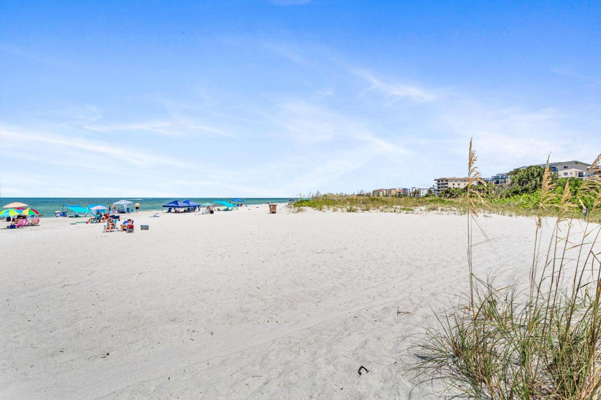 Beachfront Madeira Norte St. Pete Beach Exterior photo